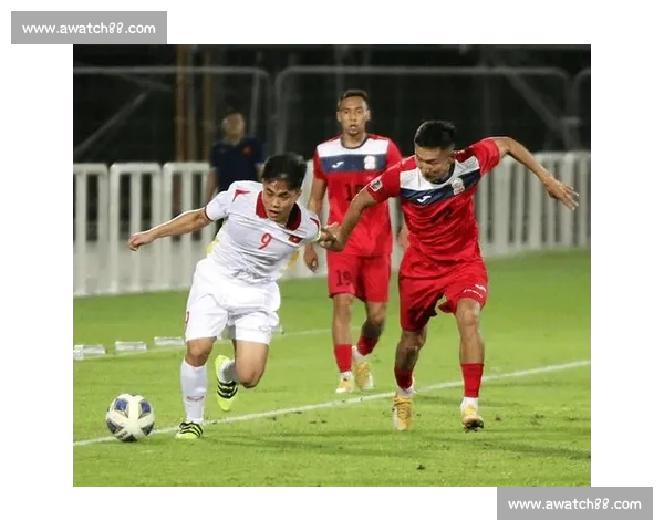 以快速反击为核心驱动的高效战术体系构建与实战应用探索路径研究